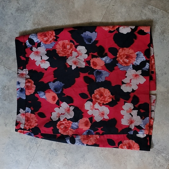 J CREW pencil Skirt Size 4.